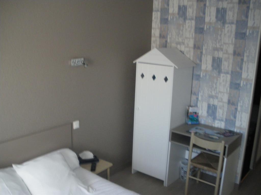 Hotel Du Port Concarneau Pokój zdjęcie