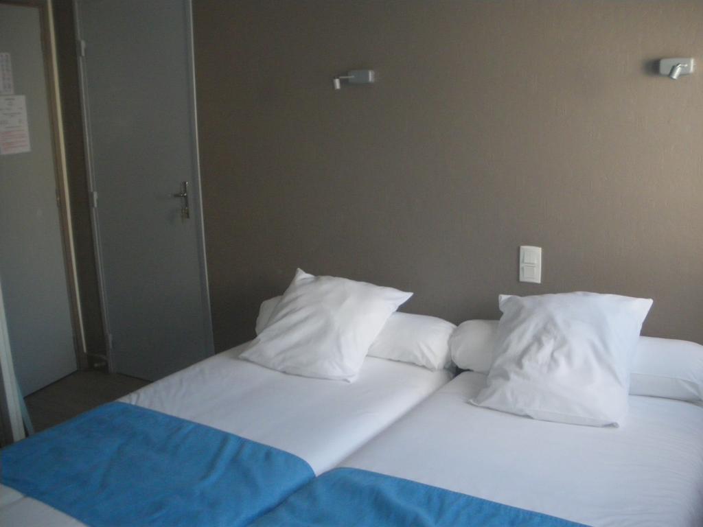 Hotel Du Port Concarneau Pokój zdjęcie